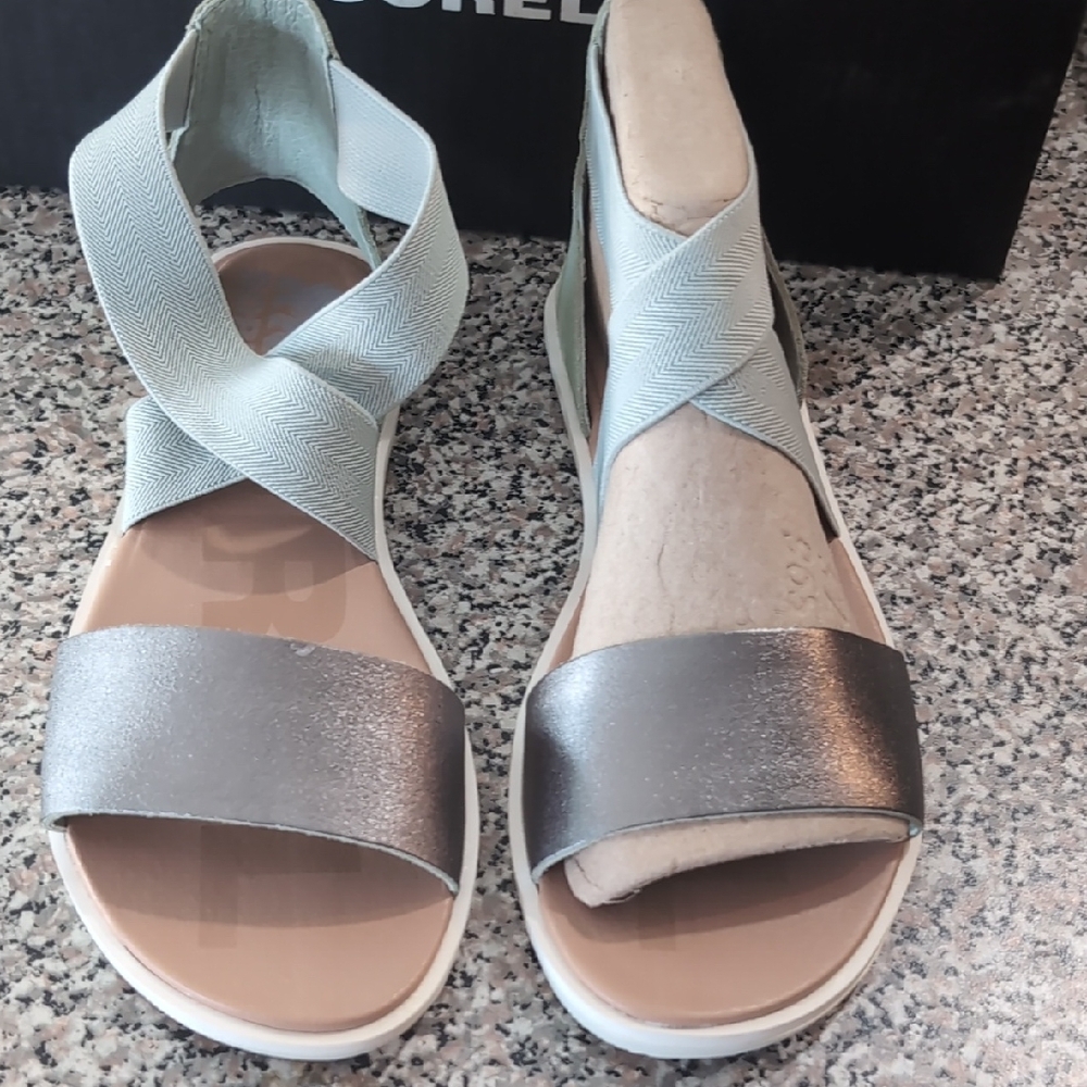 Sorel Green and Silver Leather Sandals - Picture 2 of 5